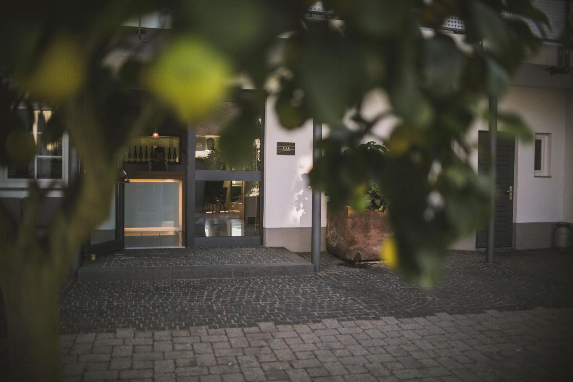 Weingut Gehlen-Cornelius Hotel Brauneberg Luaran gambar